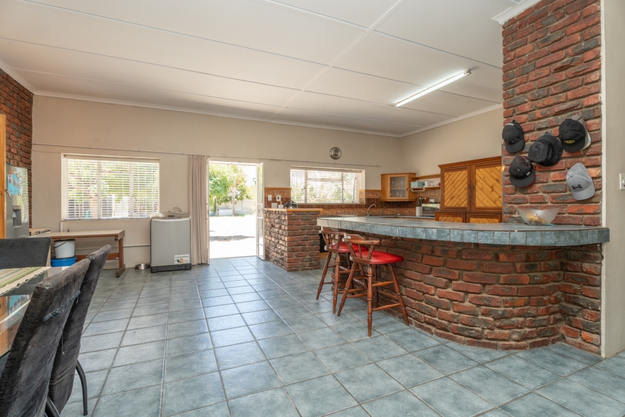 5 Bedroom Property for Sale in Porterville Western Cape